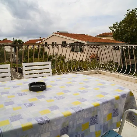 Salov Apartment *