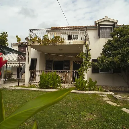 Apartment Salov Rogoznica (Sibenik-Knin)